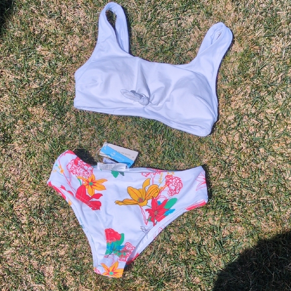 Cupshe Women's White Floral Tropical‎ Tie Bikini Size M - Picture 1 of 6